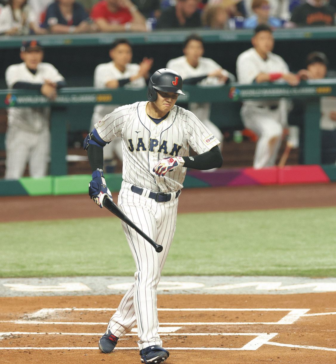 大谷 昨季8勝目 実使用ボール - スポーツ選手