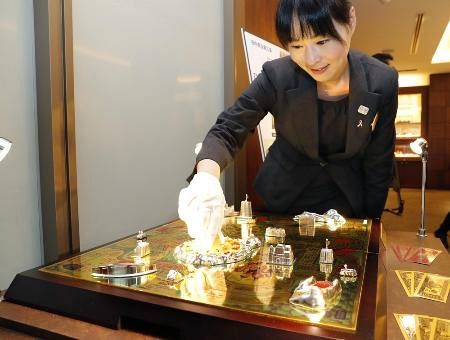 金価格、初の1万9千円超 過去最高値を更新：中日新聞Web