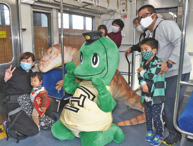 えち鉄 ようやく今年初運行 仲間増えた 恐竜電車 日刊県民福井web えち鉄 ようやく今年初運行 仲間増えた 恐竜電車 日刊県民福井web