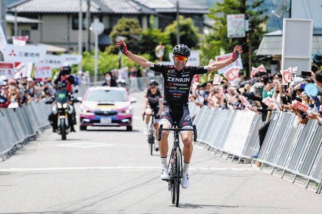 第１ステージ信州飯田を制したチーム右京のネイサン・アール（©TOJ2022）