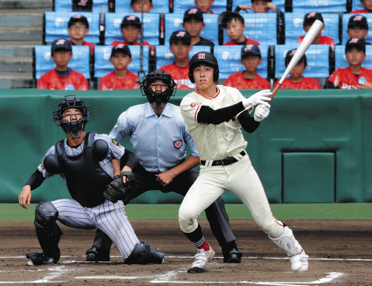 開幕試合で大会第1号 土浦日大・松田が中越えに先制ソロ【甲子園】：中