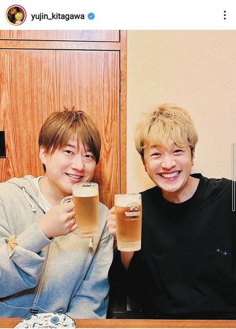 写真】「＃初めて一緒に飲んだ」ゆず・北川悠仁がコブクロ・小渕健太郎と2ショット：中日スポーツ・東京中日スポーツ