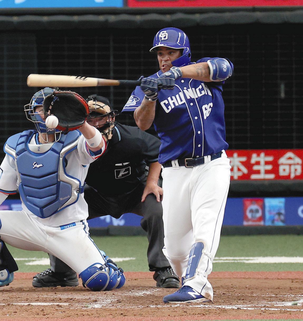 中日 ビシエド 神様のおかげでとても調子良くいけた 交流戦のチーム歴代最高打率 409をマーク 中日スポーツ 東京中日スポーツ