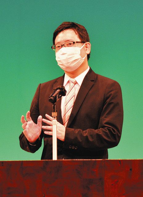 「急峻な場に城」感心 米澤穂信さん高山で講演:中日新聞Web