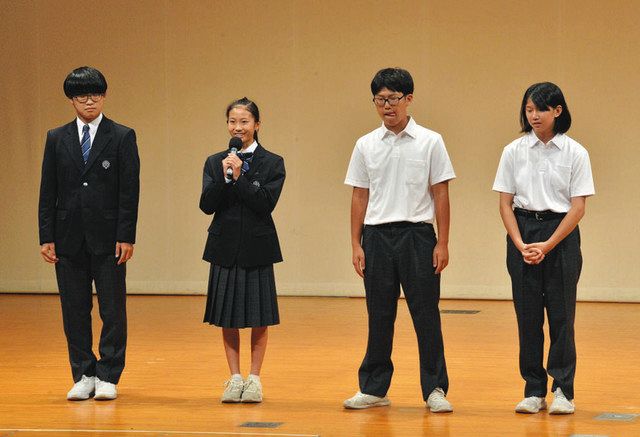 中学校の新制服を生徒主体で1年間議論 岩倉で集大成のファッション