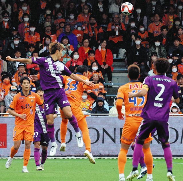 初のJ2ダービー、藤枝完敗：中日新聞しずおかWeb