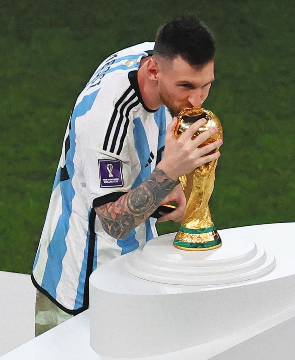 FIFAワールドカップ トロフィー オーナメント 記念 アルゼンチン 日本代表 FIFAワールドカップ トロフィー オーナメント 記念 アルゼンチン 日本代表