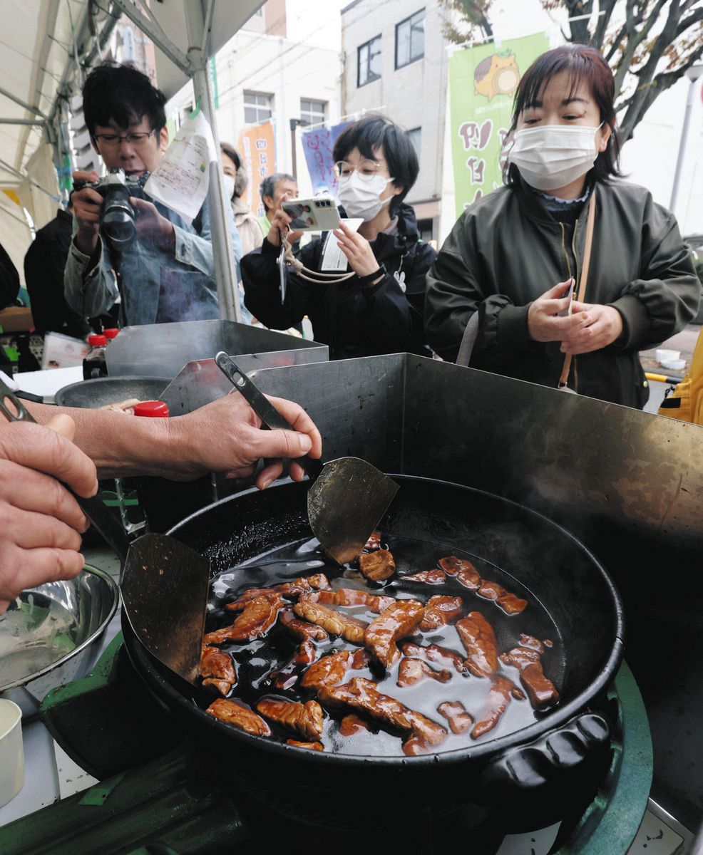 写真で振り返るB-1グランプリ 3年ぶりの祭典、四日市に20万人の熱気：中日新聞Web