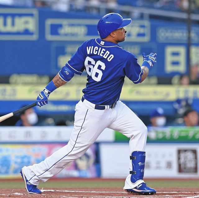 NPB ベースボールカード 18 ビシエド 中日ドラゴンズ (ベース