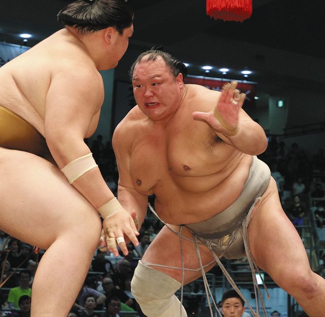 北勝富士1敗守り5場所ぶり勝ち越し 「おいしいご飯を食べて…」コロナ禍