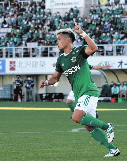 ４試合ぶりに白星 ｊ２へ望みつなぐ 岐阜に２ １ 中日新聞web