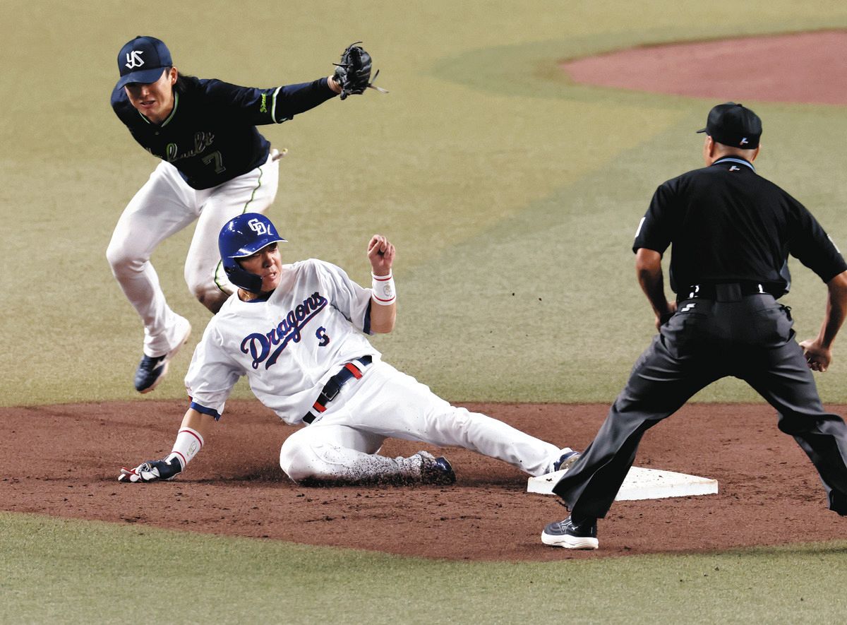 中日の40歳・大島洋平、今季初盗塁 プロ入りから17年連続、通算272個目