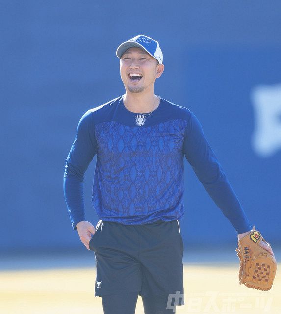 練習 藤嶋：中日スポーツ・東京中日スポーツ
