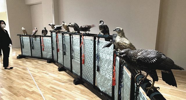 欧米意識の姿、変遷たどる 工芸館1周年記念「《十二の鷹》と明治の