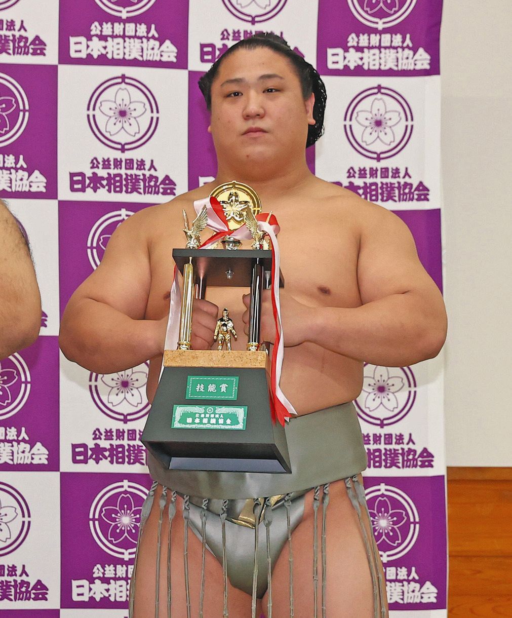 わか た かかげ