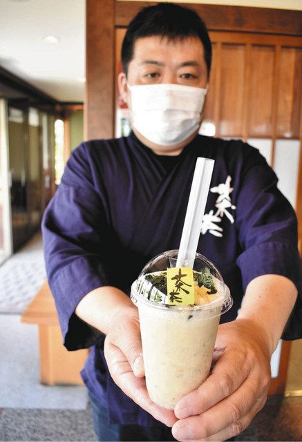 とろろめし、ストローで 菰野「自然薯料理 茶茶」が販売：中日新聞Web