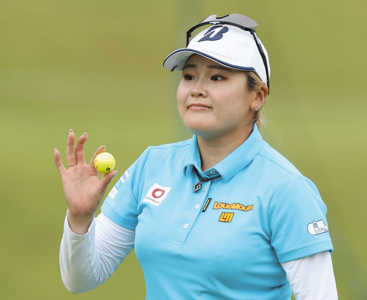 女子ゴルフ・桑木志帆、2位につけ最終日へ 昨年はプレーオフの末に惜敗「優勝への気持ち強くなった」大会でのV目指す：中日スポーツ・東京中日スポーツ