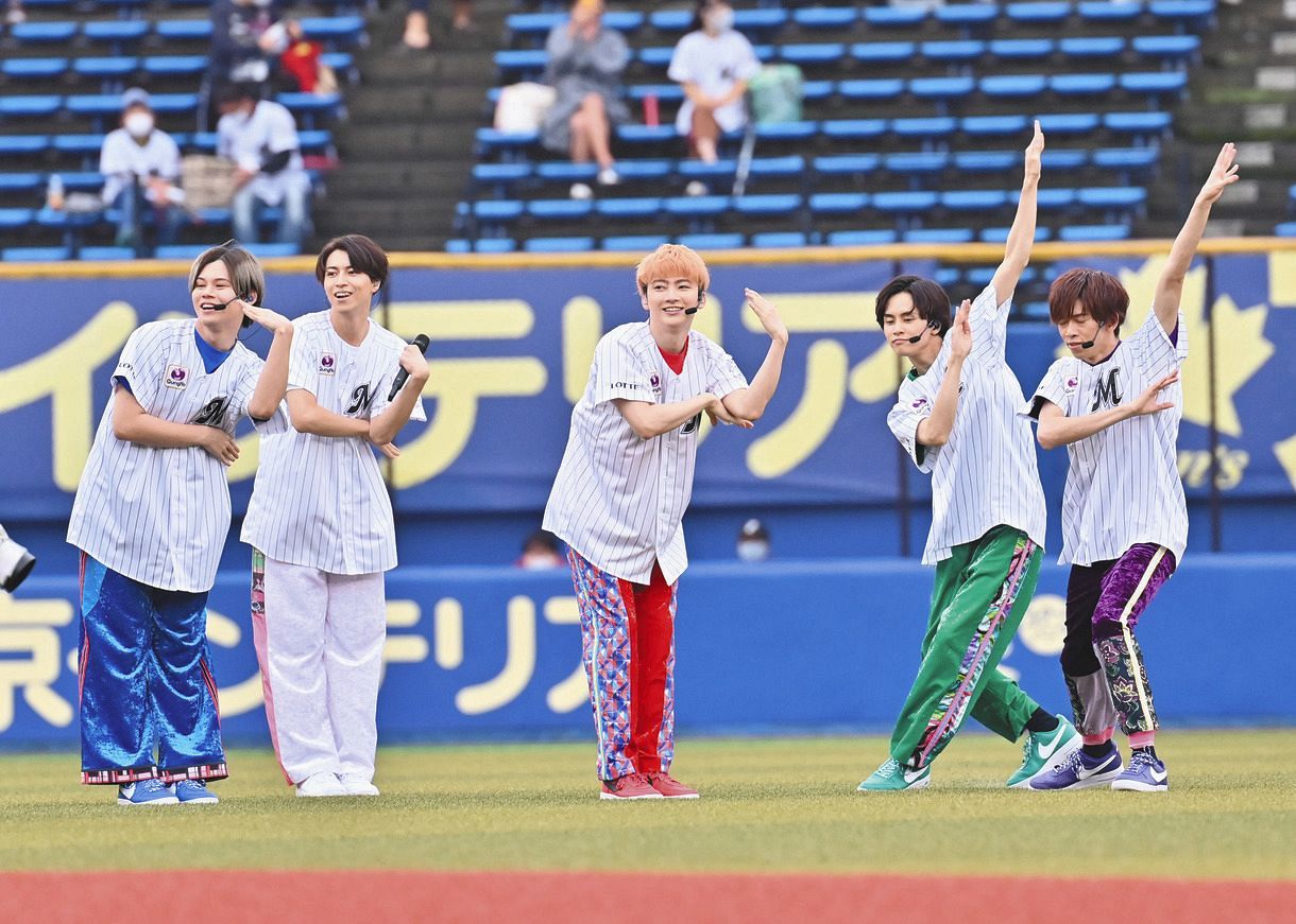 ロッテ 超特急 パフォーマンス リョウガ 初めて野球場でのパフォーマンス ぜひ始球式もしてみたい とアピール 中日スポーツ 東京中日スポーツ ロッテ 超特急 パフォーマンス リョウガ 初めて野球場でのパフォーマンス ぜひ始球式もしてみたい とアピール 中日スポーツ 東京中日スポーツ