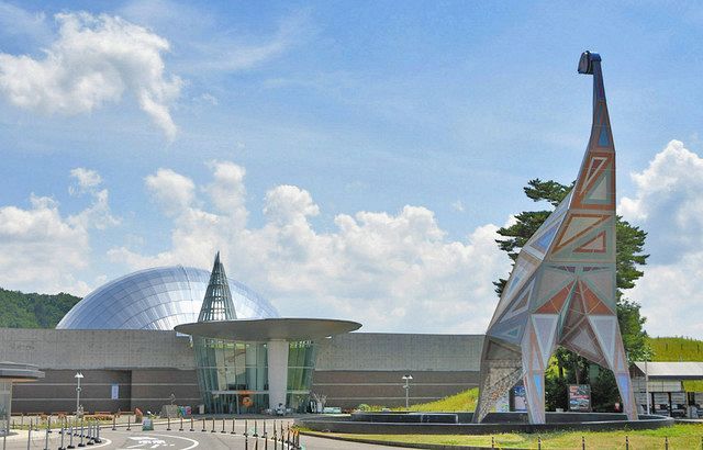 福井 県立恐竜博物館が入館制限で１５日プレオープン 中日新聞web