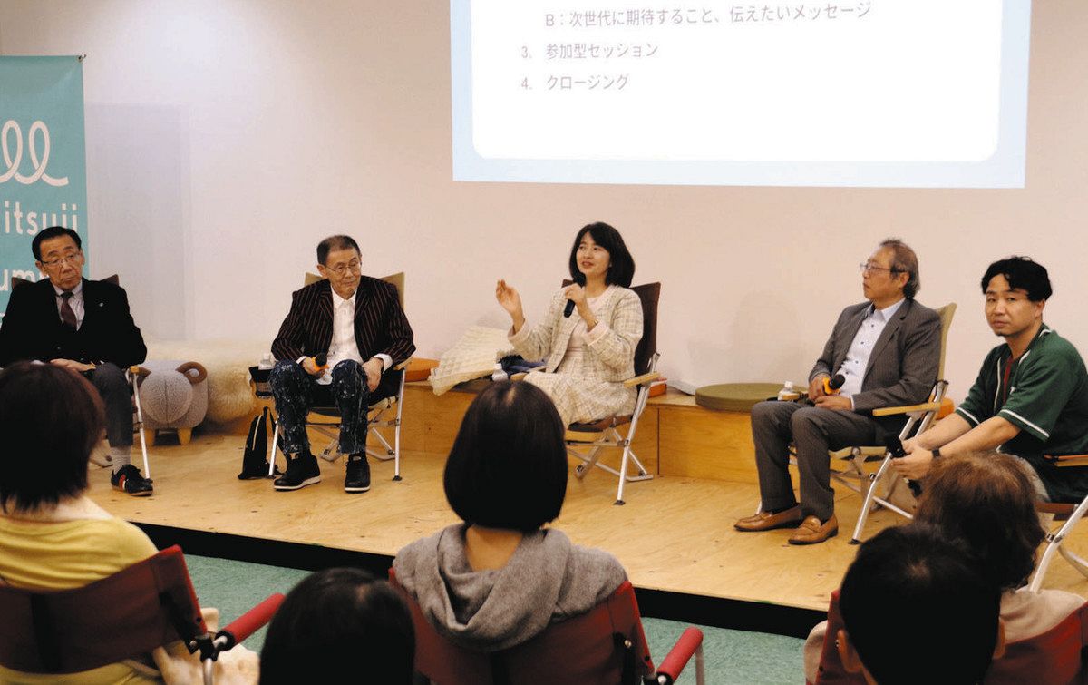 地域について語り合うはしマイスターら＝羽島市正木町不破一色の三星毛糸で