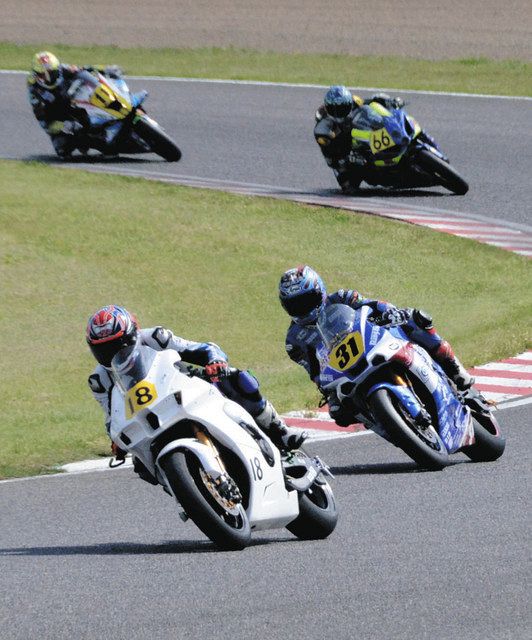 二輪 四輪最高峰のレース開幕 鈴鹿サーキット 中日新聞web