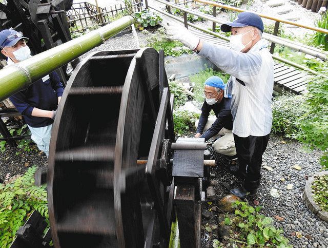 手作り水車 磐田の住民有志が老朽化で造り直し 中日新聞しずおかweb
