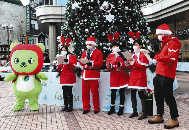 多言語でクリスマスソング 長野市で県の国際交流員ら披露 中日新聞web 多言語でクリスマスソング 長野市で県の国際交流員ら披露 中日新聞web