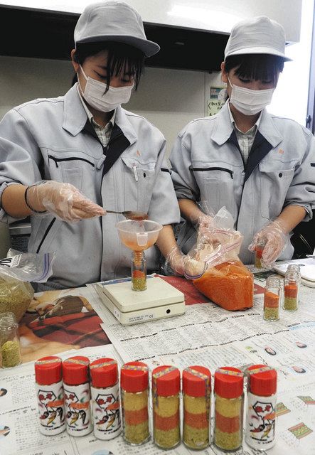 トウガラシ「げきから3兄弟」誕生！ 入善高生が栽培、瓶詰め ：北陸中