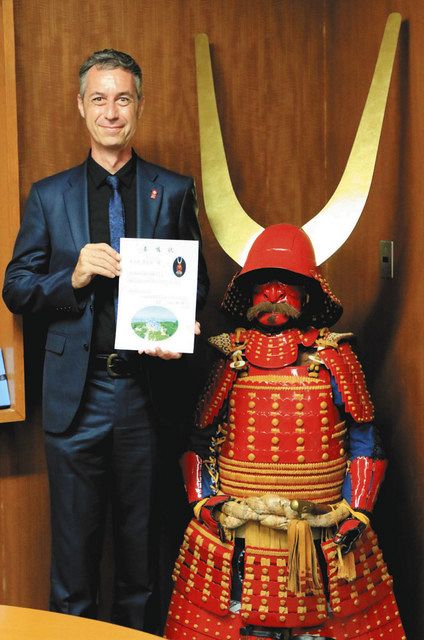 初の近江観光大使にクリスさん 外国人目線で彦根城発信：中日新聞Web