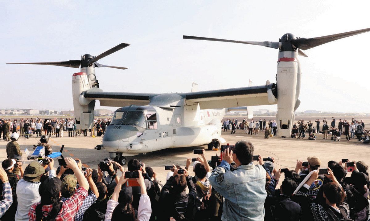 オスプレイ展示やヘリ飛行技術披露 伊勢明野駐屯地で「航空祭」：中日