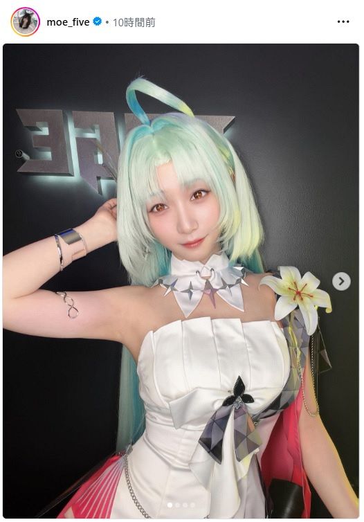 伊織もえ、オフショルで“一日店長”コスプレ、ファン歓喜「完璧で優雅 