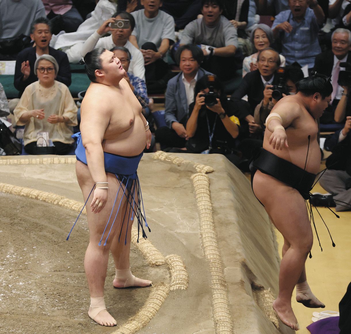 大の里、史上最速の初土俵から7場所目V 輪島の15場所目を大幅