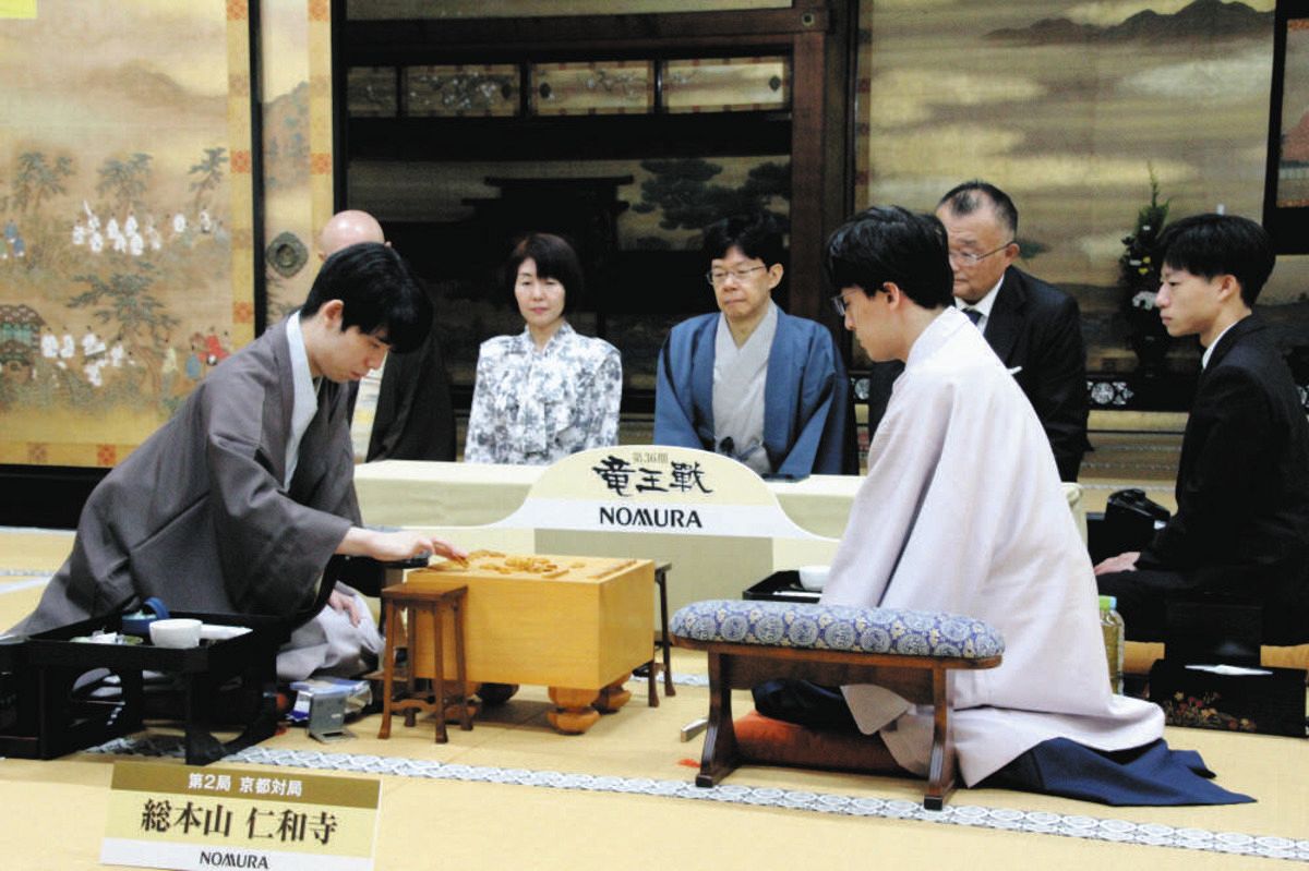藤井聡太竜王、八冠制覇後初の防衛戦がスタート 昼食は京都らしいメニューを選択【竜王戦第2局】:中日スポーツ・東京中日スポーツ