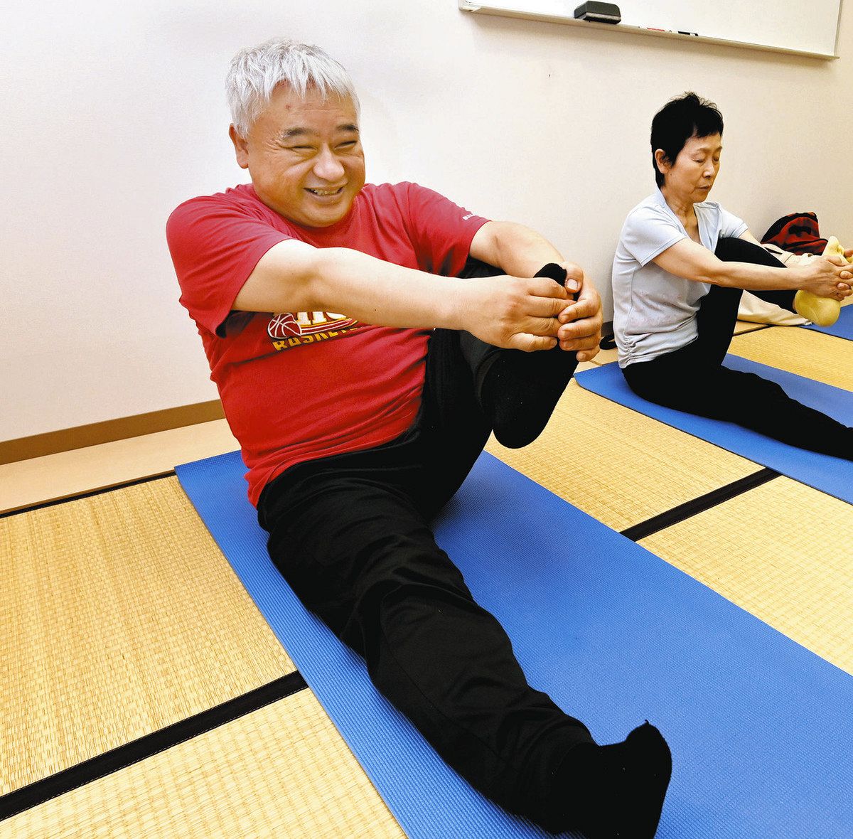 やってみよう エムChu】簡単体操で体ポカポカ ヨーガ・セラピー