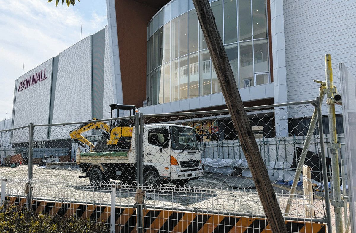 店内外の施設がリニューアルされるイオンモール津南＝津市高茶屋小森町で
