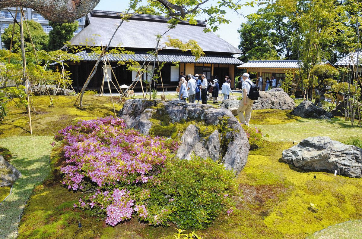 日泰寺の新庭園 150人満喫 中日文化センターが見学会：中日新聞Web