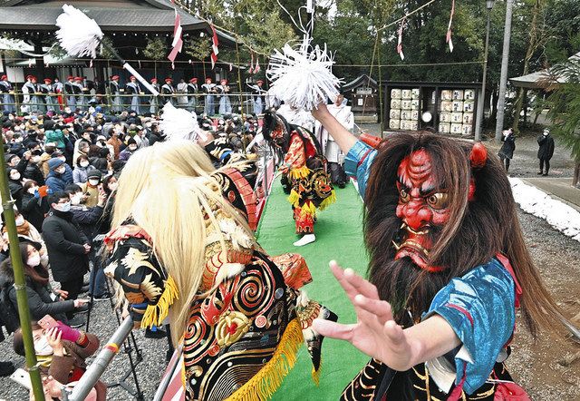 「鬼の舞」を2年ぶり奉納 多賀大社、福求め境内にぎわう：中日新聞Web