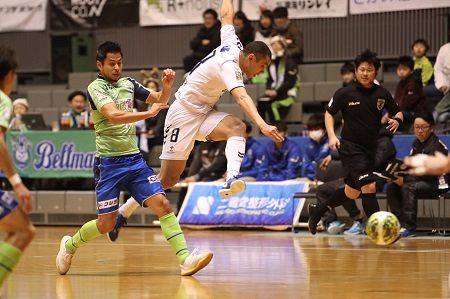 公式戦 23試合ぶり敗戦 の先にあるのは フットサル 名古屋 プレーオフ決勝で生きる残り3試合の価値 中日スポーツ 東京中日スポーツ