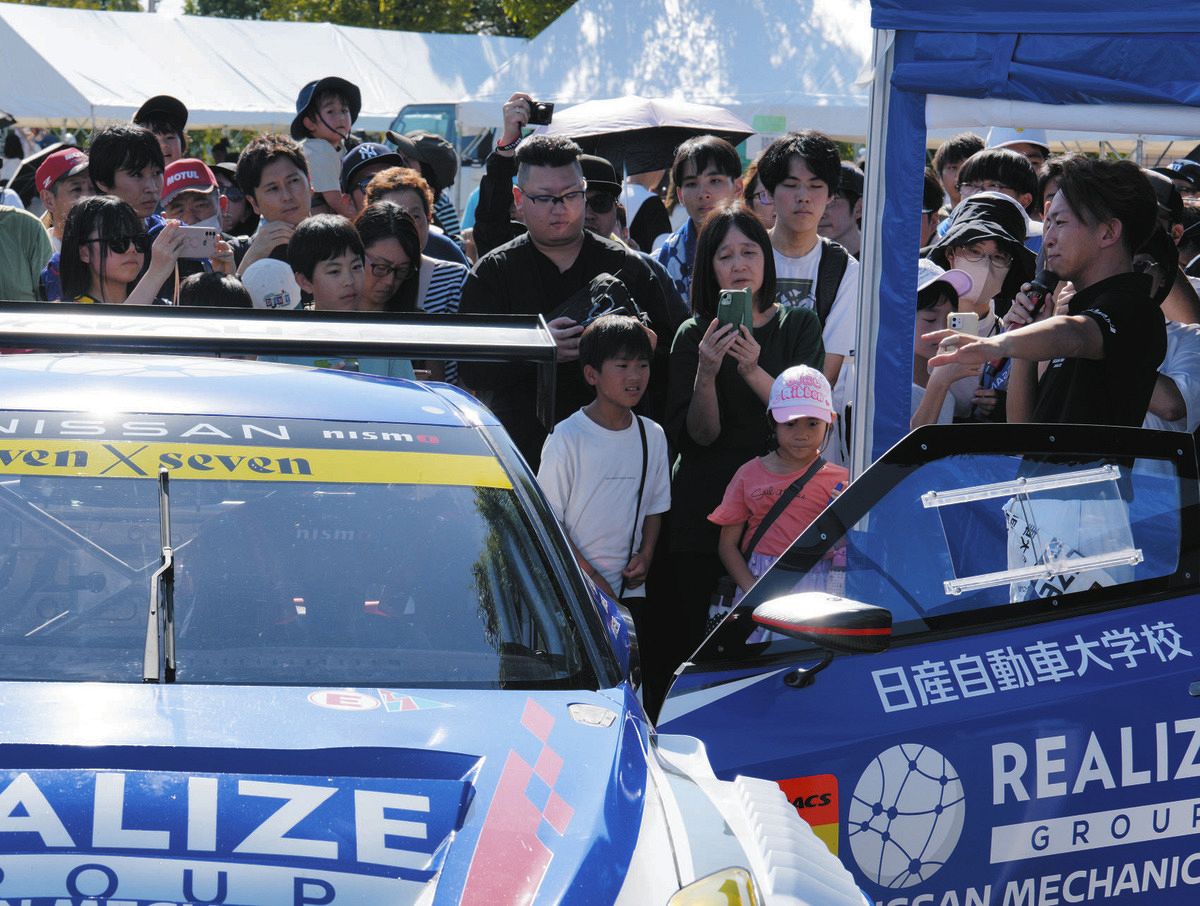 KONDOレーシングの平手晃平、地元・愛知県小牧市の公道でGT―Rを