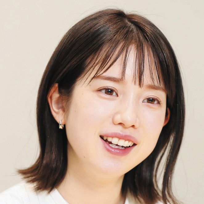 弘中綾香　顔 