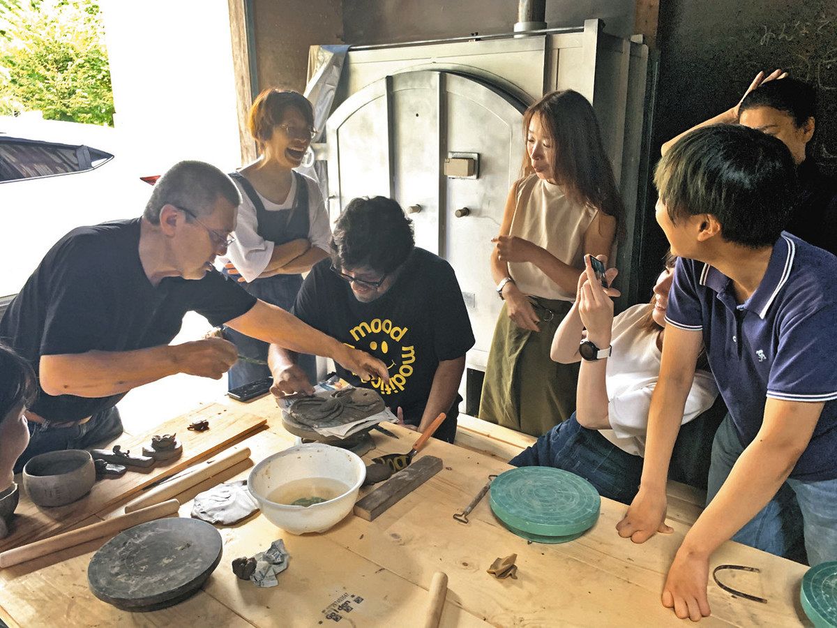 土触れる喜び この窯で 金沢の陶芸家・文七さん 市内の民宿に譲る：北陸中日新聞Web