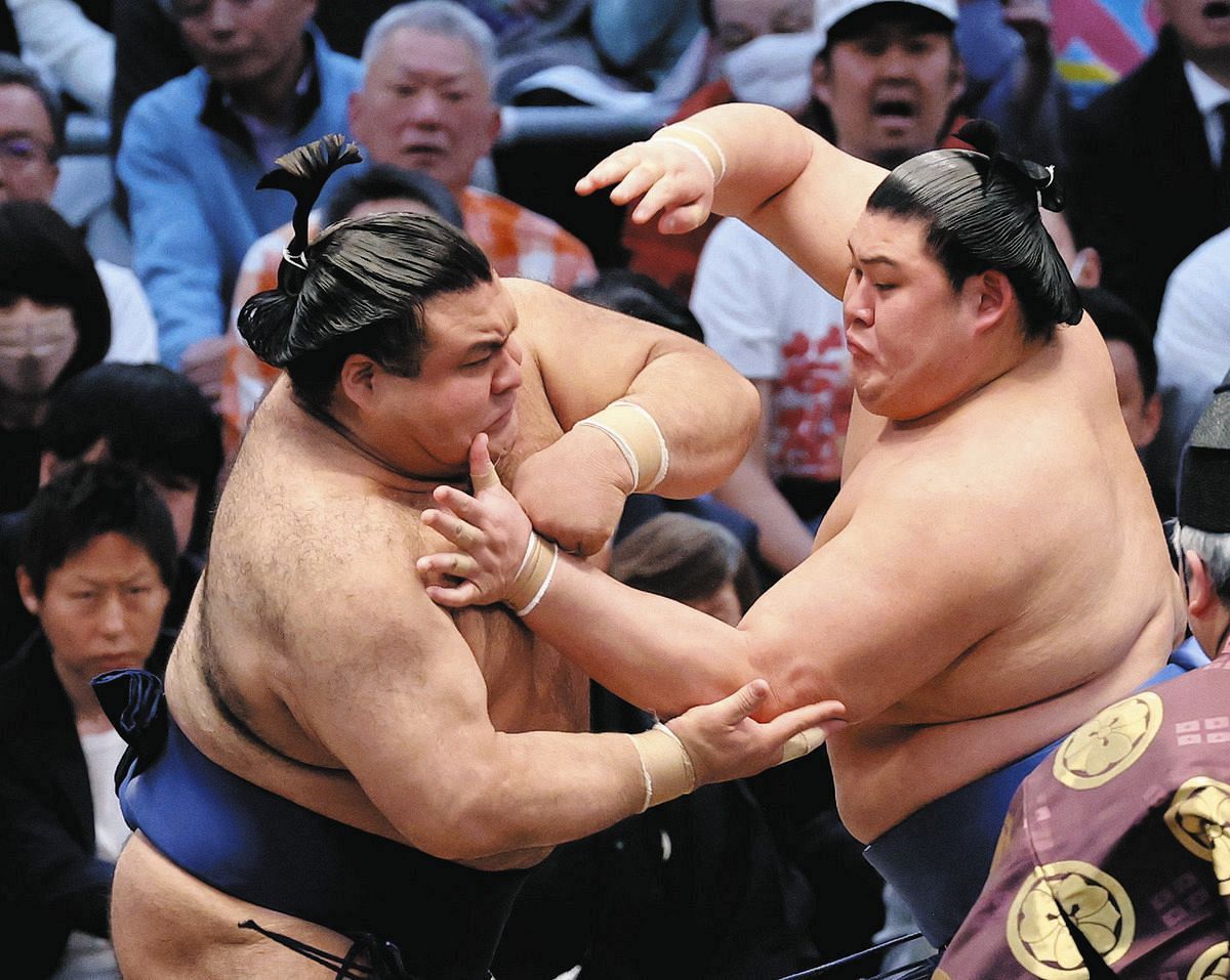 大相撲春場所・高安、『しびれる勝利』で大の里との1敗対決制す【写真】:中日スポーツ・東京中日スポーツ