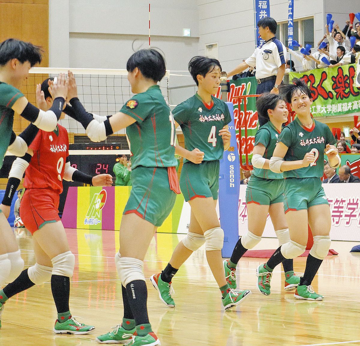 春高バレー福井県代表決定戦、男女とも福井工大福井が制す 男子7年連続
