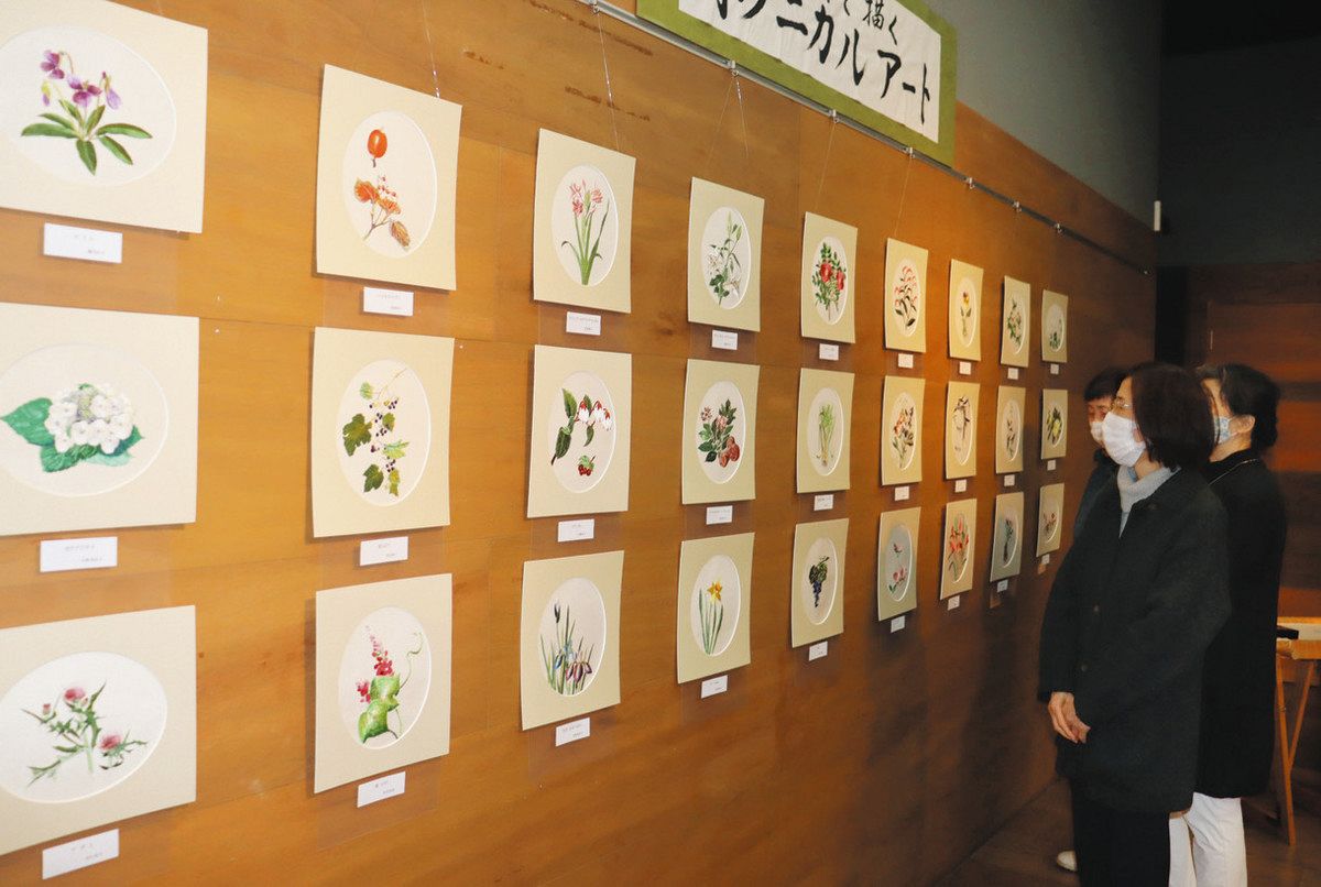 伝統の手仕事 美川刺繡 県民大学校 生徒らの作品並ぶ：北陸中日新聞Web