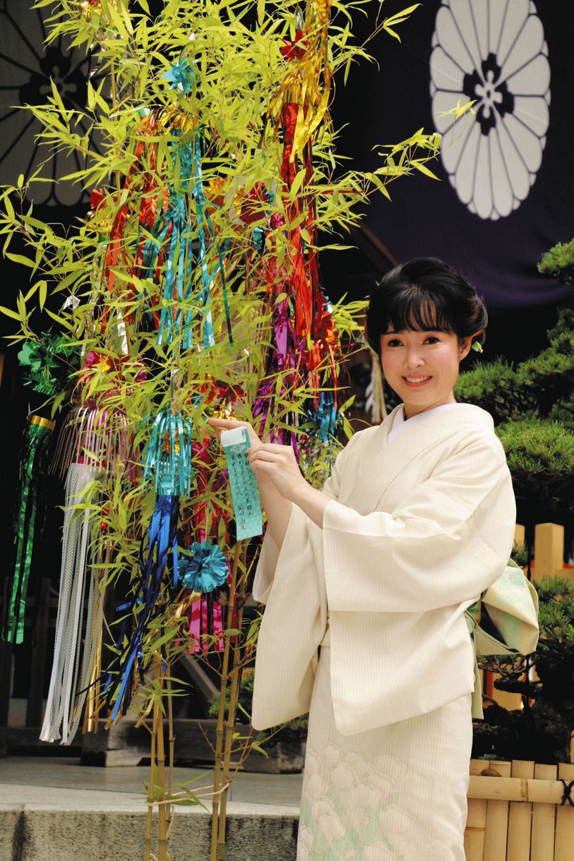 田川寿美がファン30人と新曲ヒット祈願 縁結びのパワースポット「新た