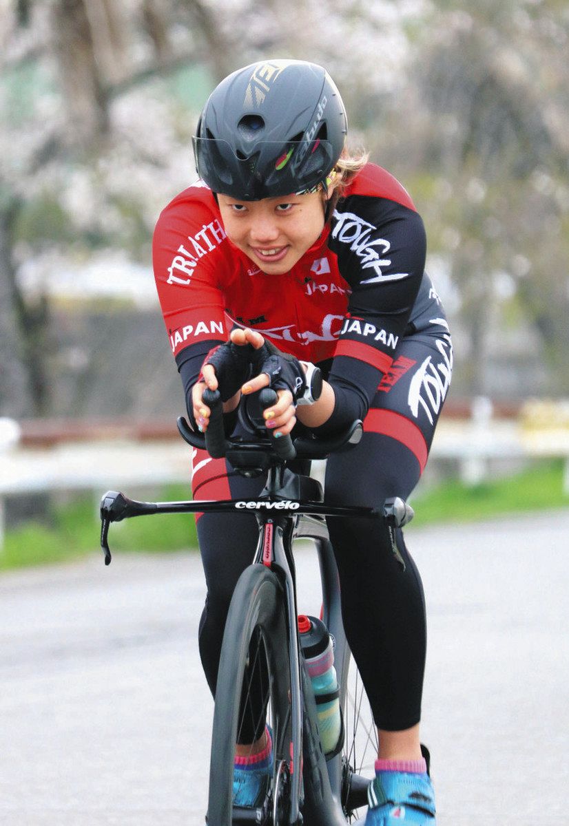 非売品★  JAPAN トライアスロンチーム ジャージ上★水泳,マラソン,自転車 知田半島から世界へ「鉄人になりたい」 トライアスロン・田中美沙樹