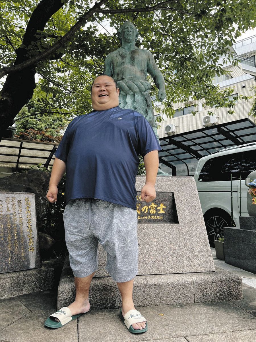 武蔵丸断髪式の写真の置物 元幕内の千代丸、来年1月31日に両国国技館で断髪式「先代に厳しく指導