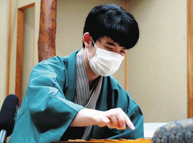 藤井が棋聖戦４連覇 八冠制覇に前進：中日新聞Web