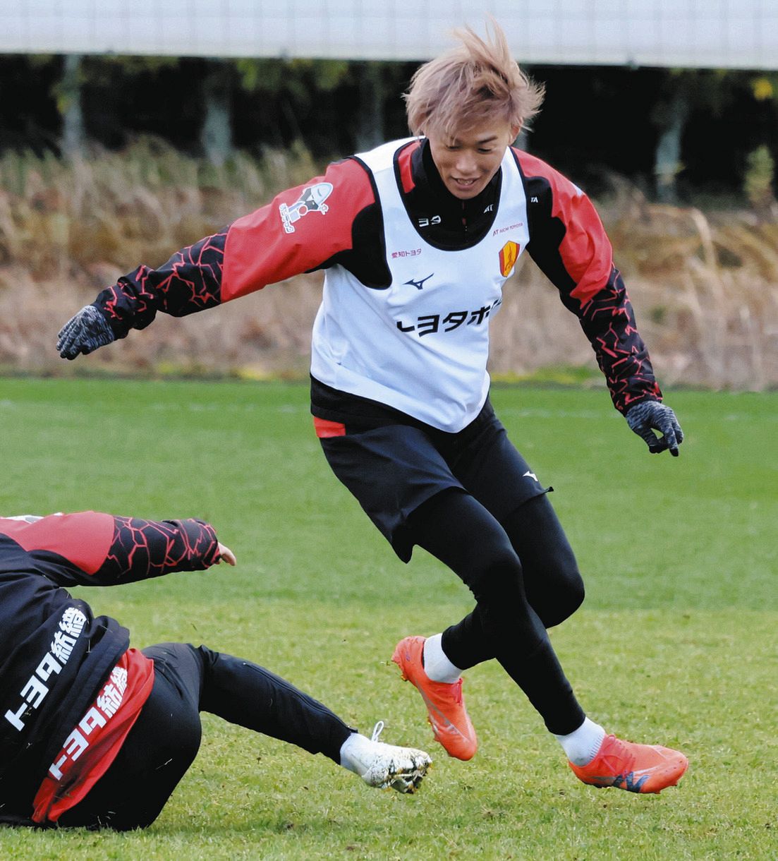 名古屋グランパス】森島司にアクシデント…練習中に負傷、担架で運ば