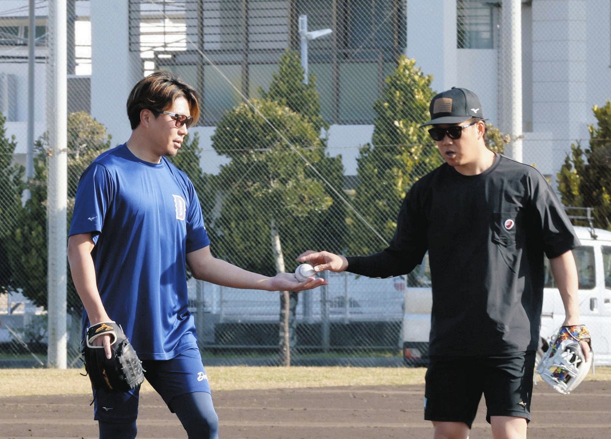 中日・大野雄大、オフ返上で柳とキャッチボールで汗 「侍ジャパン」戦